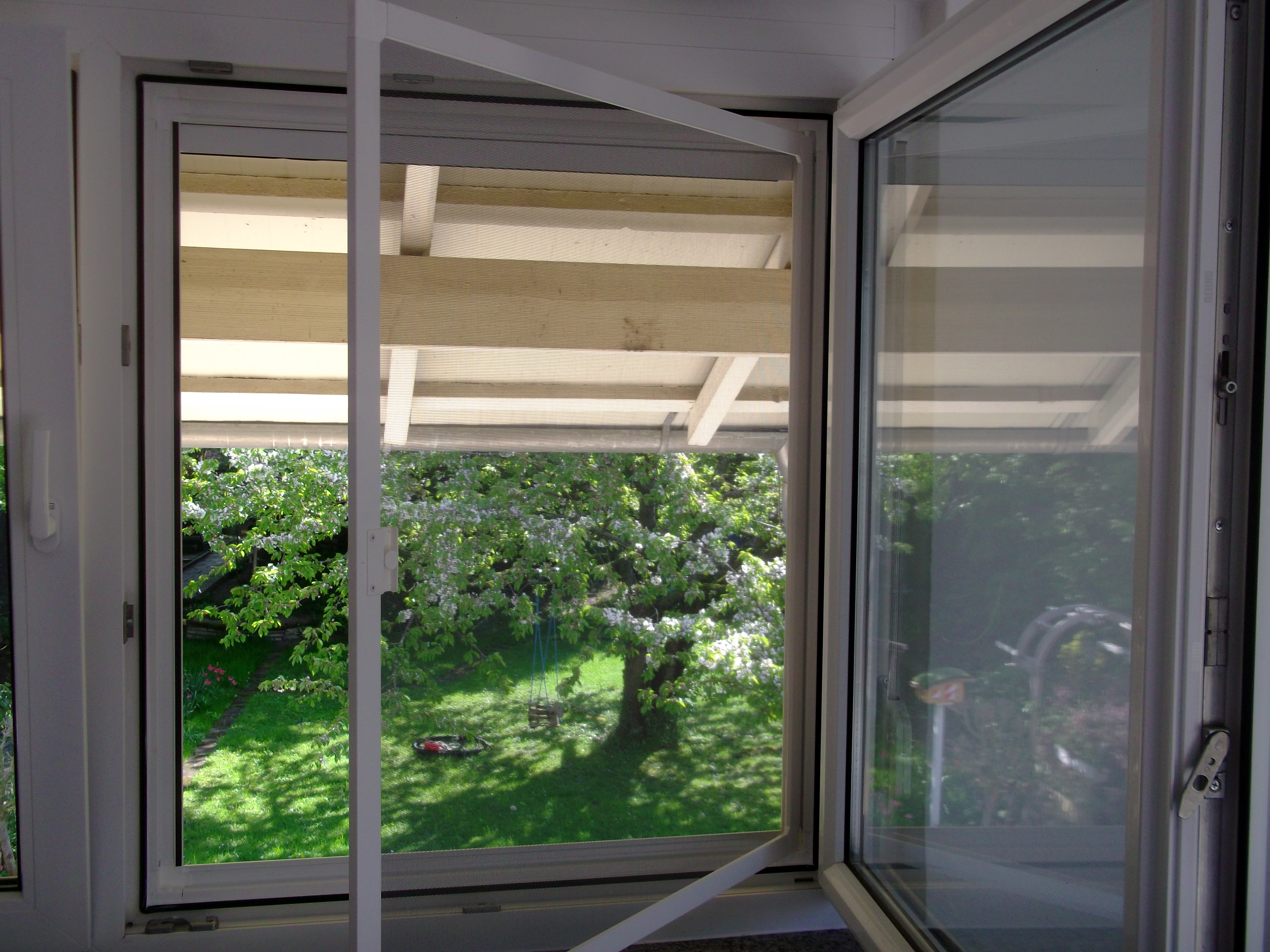 Siegel Flyscreens Endmontage beim Kunden